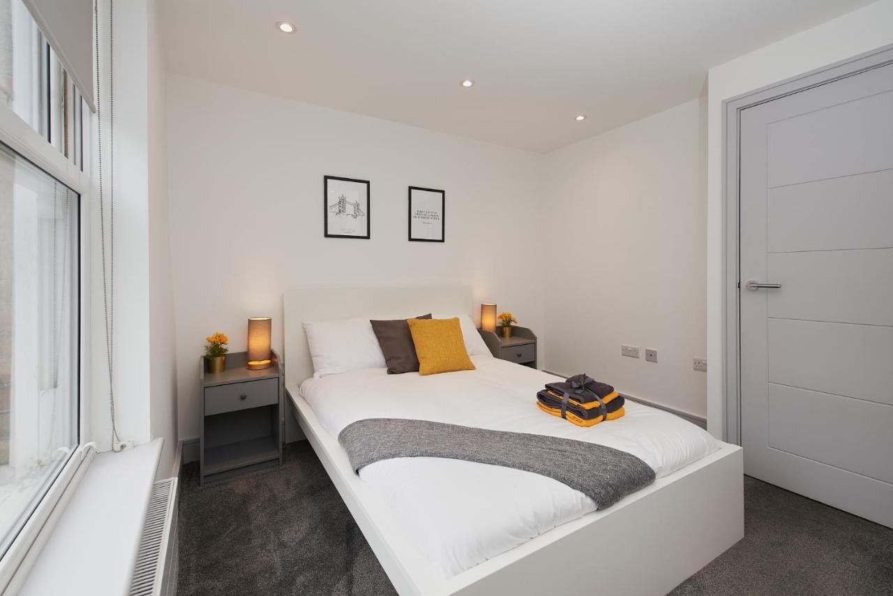 High Spec 2 Bed Apartment W/Parking Available Londres Exterior foto