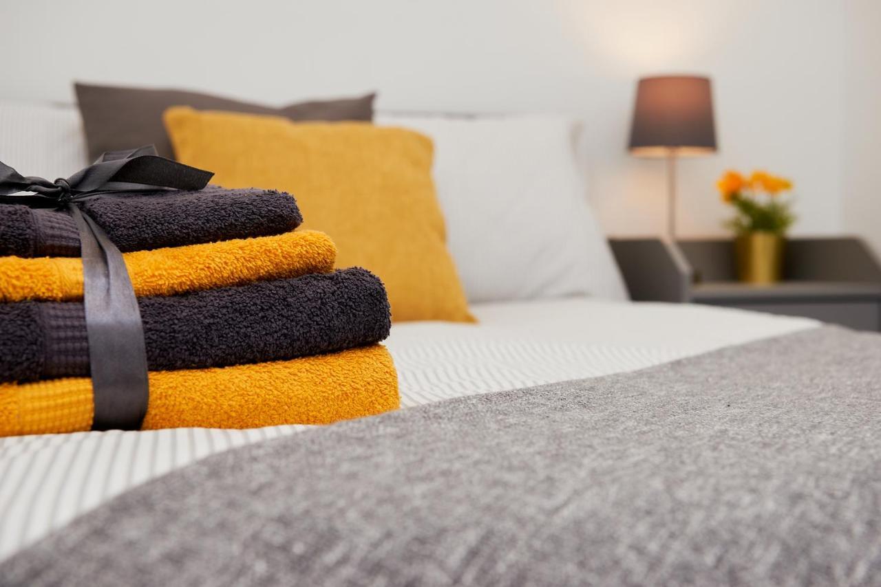 High Spec 2 Bed Apartment W/Parking Available Londres Exterior foto